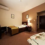 Boutique Bristol فندق 4*