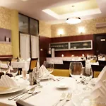 فندق Boutique Bristol 4*