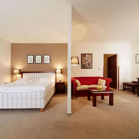 Отель Boutique Bristol 4*