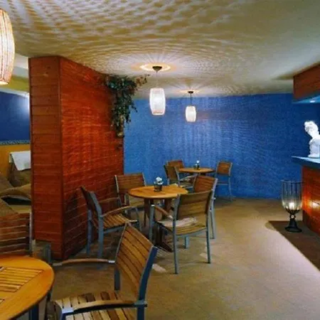 Отель Boutique Bristol 4*